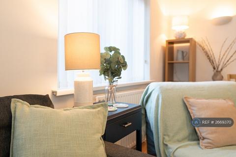 1 bedroom flat to rent, Clapham Road, London, SW9