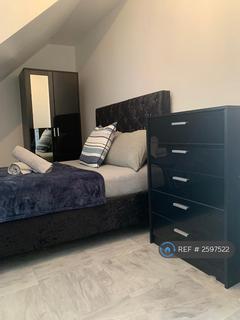 1 bedroom in a house share to rent, Bradshaw Cottages, London, E14