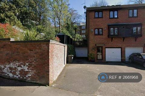 Studio to rent, Bournemouth, Bournemouth, BH1