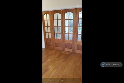3 bedroom semi-detached house to rent, Middleton Road, Crumpsall, M8