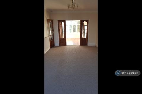3 bedroom semi-detached house to rent, Middleton Road, Crumpsall, M8