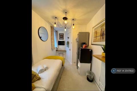 1 bedroom in a house share to rent, Hotel Rooms Ensuite, Brighton, BN2