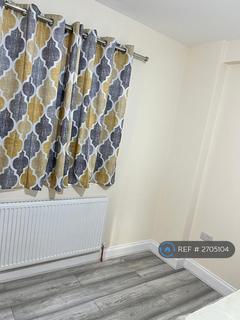 undefined, Munster Avenue, Hounslow, TW4