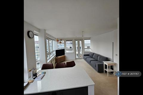 2 bedroom flat to rent, St. Giles Court, Bristol, BS1