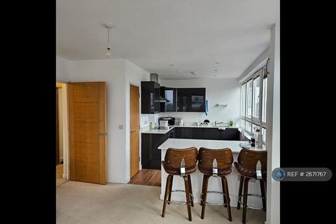 2 bedroom flat to rent, St. Giles Court, Bristol, BS1