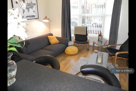 2 bedroom flat to rent, Duesbery Street, Hull, HU5