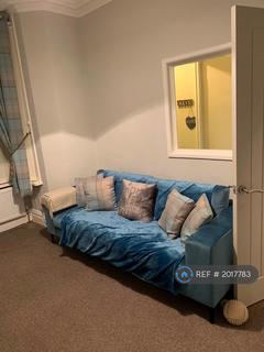 2 bedroom terraced house to rent, Brunshaw Road, Burnley, BB10