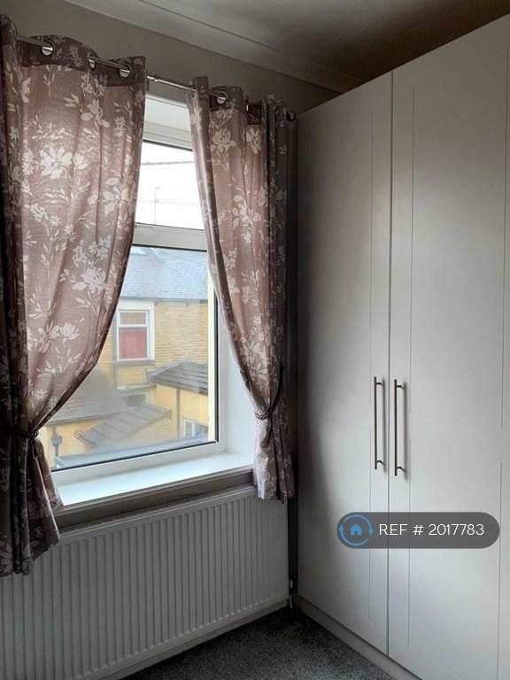 Bedroom 2with Modern Fitted Wardrobes