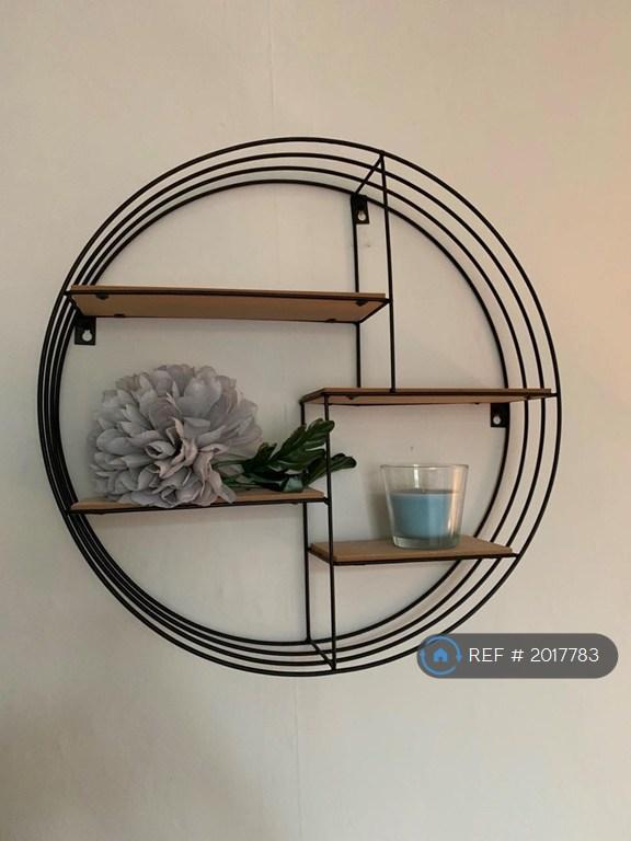 Feature Fittings In Living Room