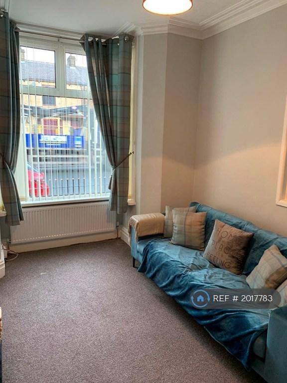 Lounge With Bay Window