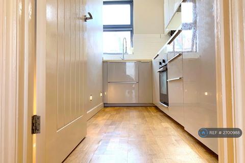 1 bedroom flat to rent, High Street, Thornton Heath, CR7