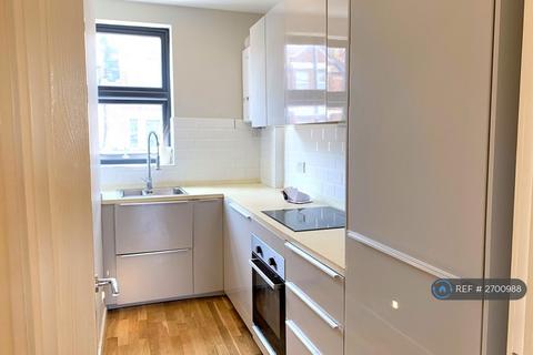 1 bedroom flat to rent, High Street, Thornton Heath, CR7