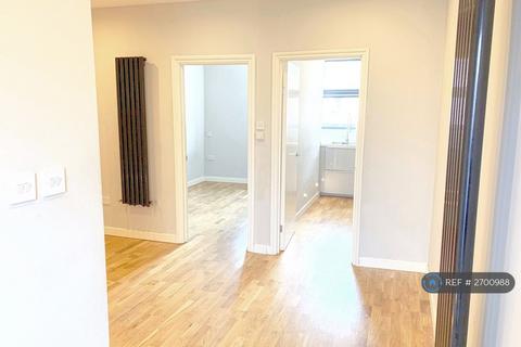 1 bedroom flat to rent, High Street, Thornton Heath, CR7