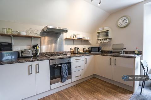 1 bedroom flat to rent, Warren Road, Torquay, TQ2