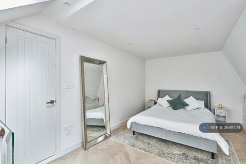 1 bedroom maisonette to rent, Burlington Lodge Studios, London, SW6
