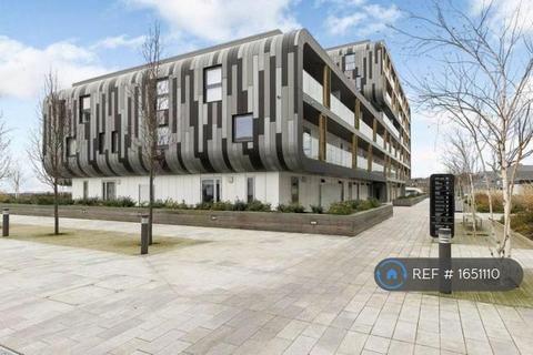 2 bedroom flat to rent, Howe House, London, SE18