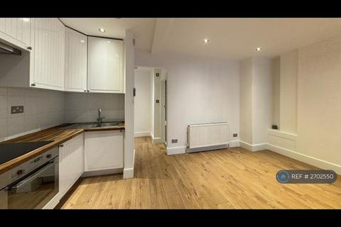 undefined, Liverpool Rd, London, N1