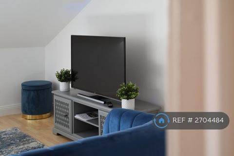 2 bedroom flat to rent, Clearwater Apartments, Southsea, PO4