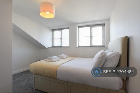 2 bedroom flat to rent, Clearwater Apartments, Southsea, PO4