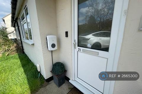 2 bedroom maisonette to rent, Gresham Avenue, Warlingham, CR6