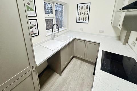 2 bedroom terraced house to rent, Mulgrave Street, Manchester M27