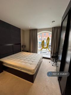 2 bedroom flat to rent, Headrow Residence, Leeds, LS1