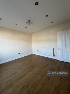 3 bedroom terraced house to rent, Burleigh Road, Uxbridge, UB10