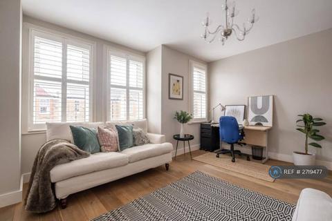 2 bedroom maisonette to rent, Dancer Road, Richmond, TW9