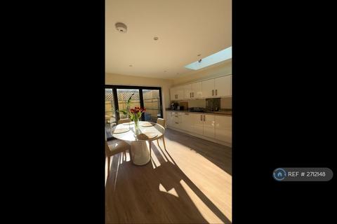 5 bedroom end of terrace house to rent, Balfour Road, London, W13