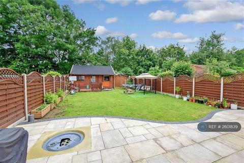 undefined, Fairholme Avenue, Romford, RM2