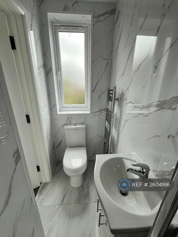 Room6-Ensuite
