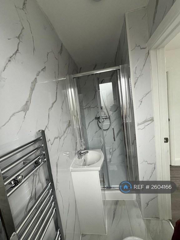 Room6-Ensuite