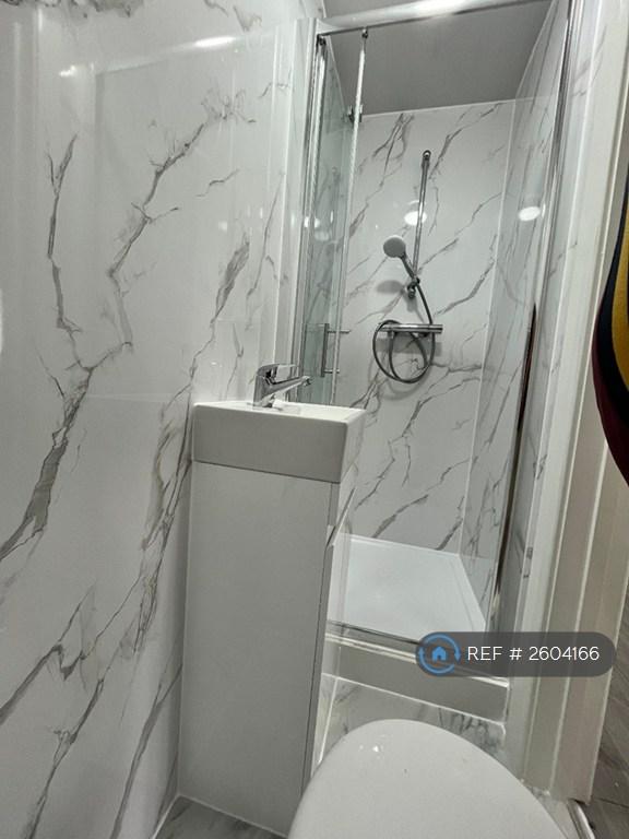 Room4-Ensuite