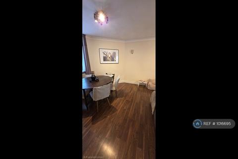2 bedroom flat to rent, The Oaks, London, NW6