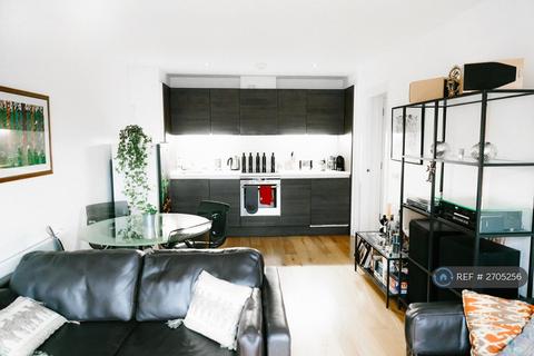2 bedroom flat to rent, Crampton Street, London, SE17