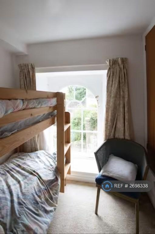 Small Bedroom