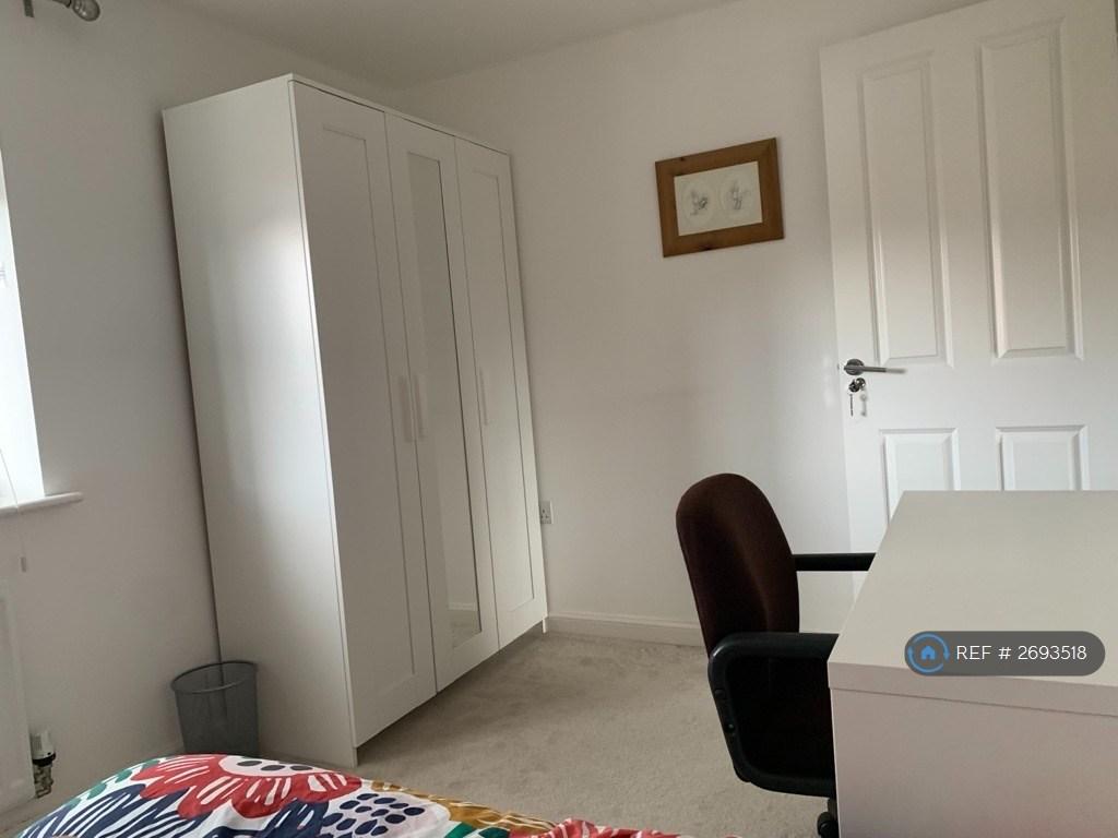 Furnished, Wardrobe, Desk & Swivel Chair