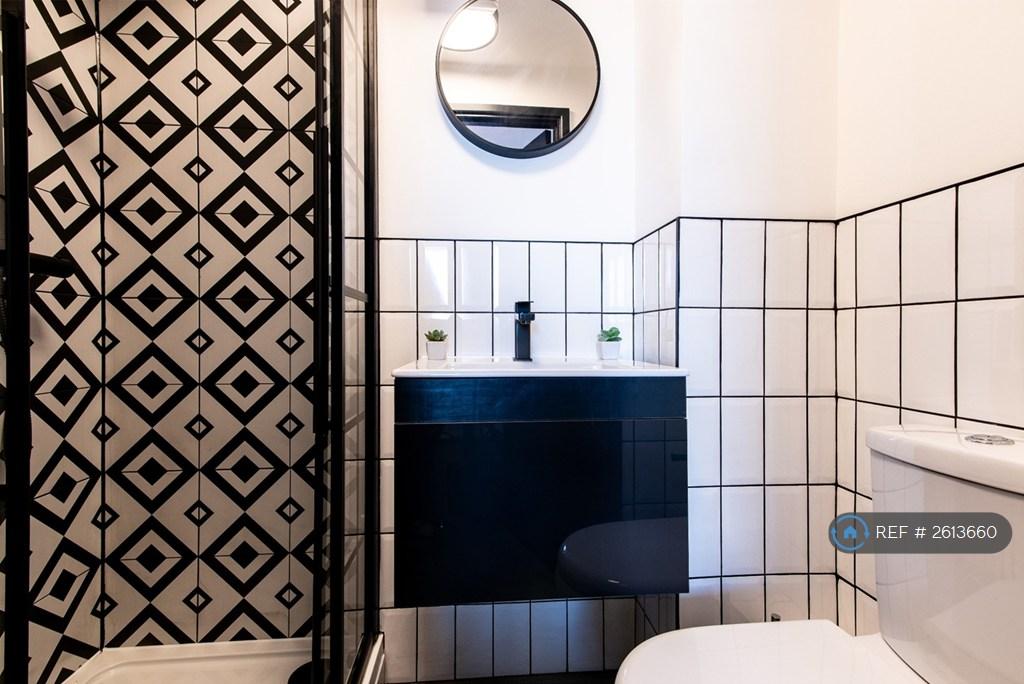 Bedroom 4 En-Suite