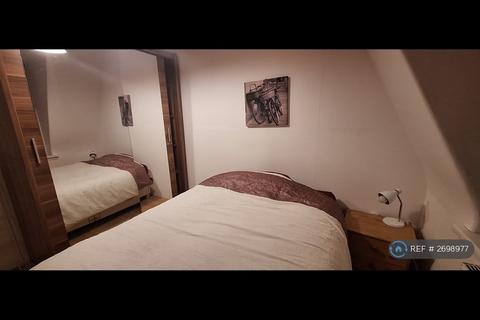 2 bedroom flat to rent, Hutcheon Street, Aberdeen, AB25
