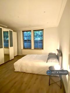 2 bedroom flat to rent, St. Quintin Avenue, London, W10