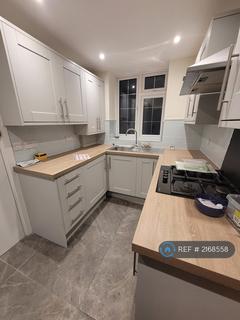 1 bedroom flat to rent, Lannas Lane, Esher, KT10