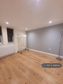 1 bedroom flat to rent, Lannas Lane, Esher, KT10