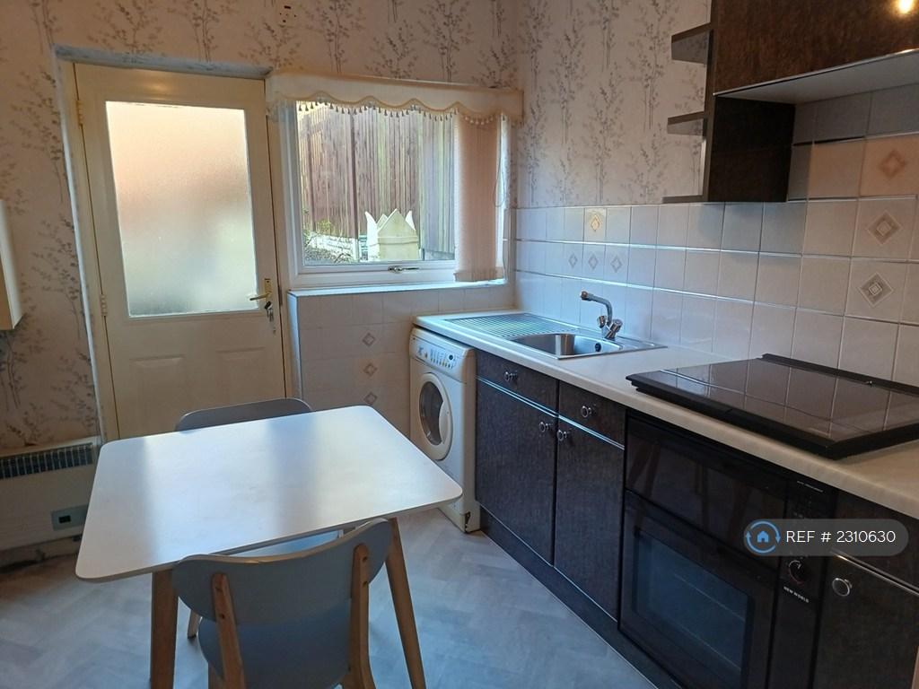 Fully Fitted Kitchen