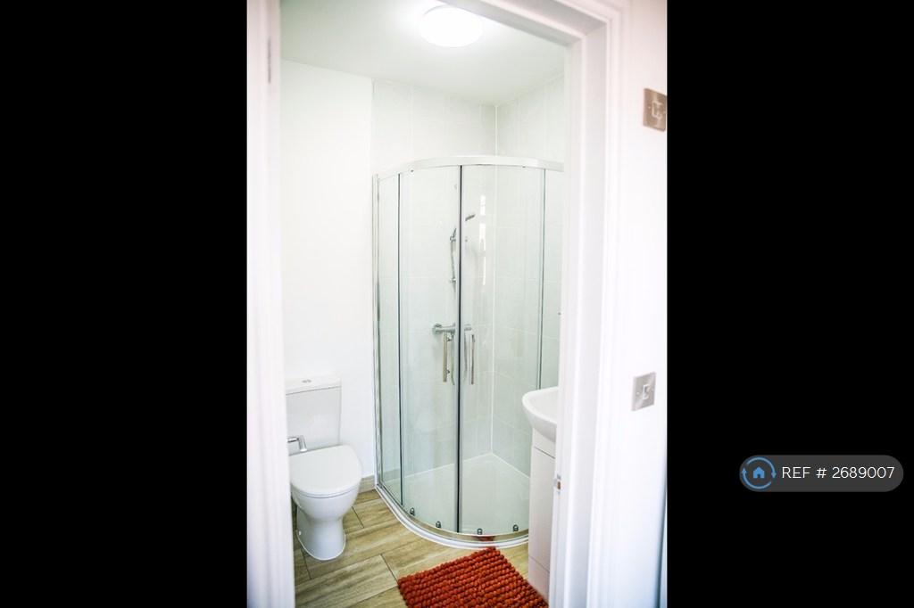 En Suite Bathroom