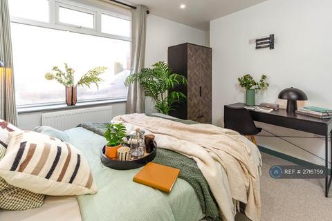 1 bedroom in a house share to rent, Canterbury Street, Ashton-Under-Lyne, OL6