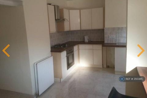undefined, Rowantree Rd, London, N21