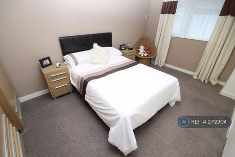 undefined, Bedser Drive, Greenford, UB6