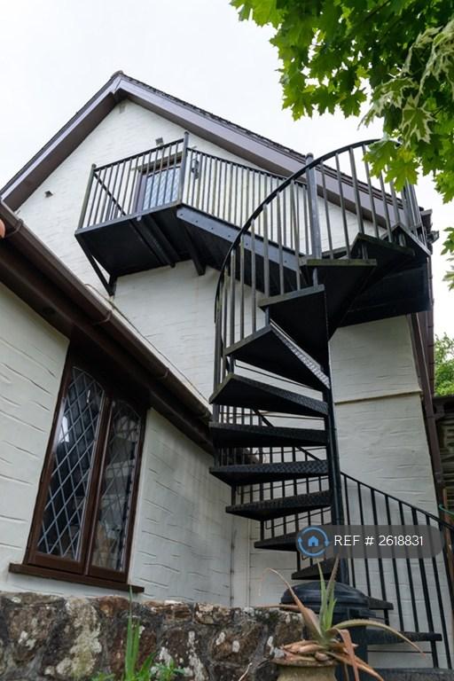 Access To Apartment