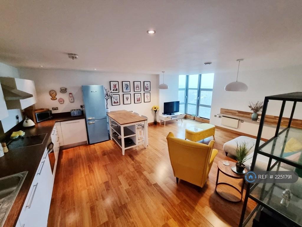 Living Room/Kitchen