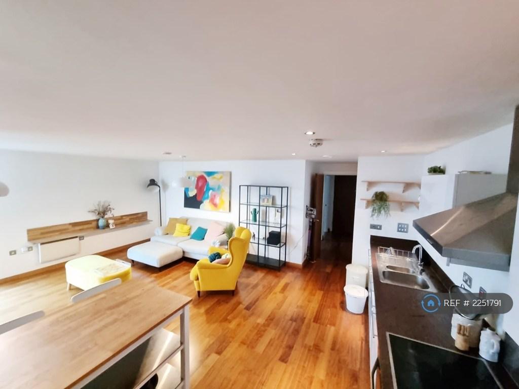 Living Room/Kitchen